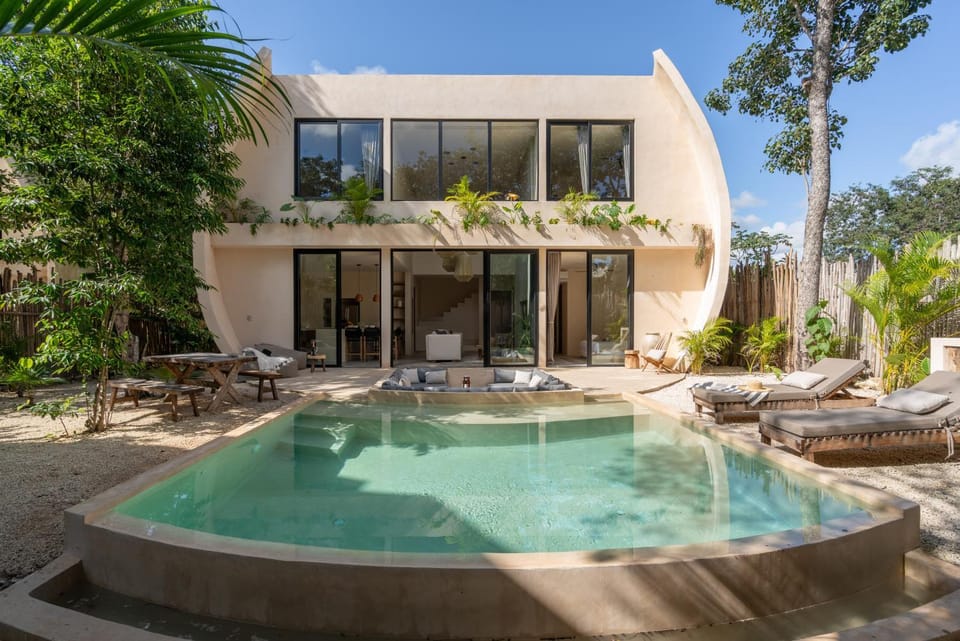Property building, Swimming pool