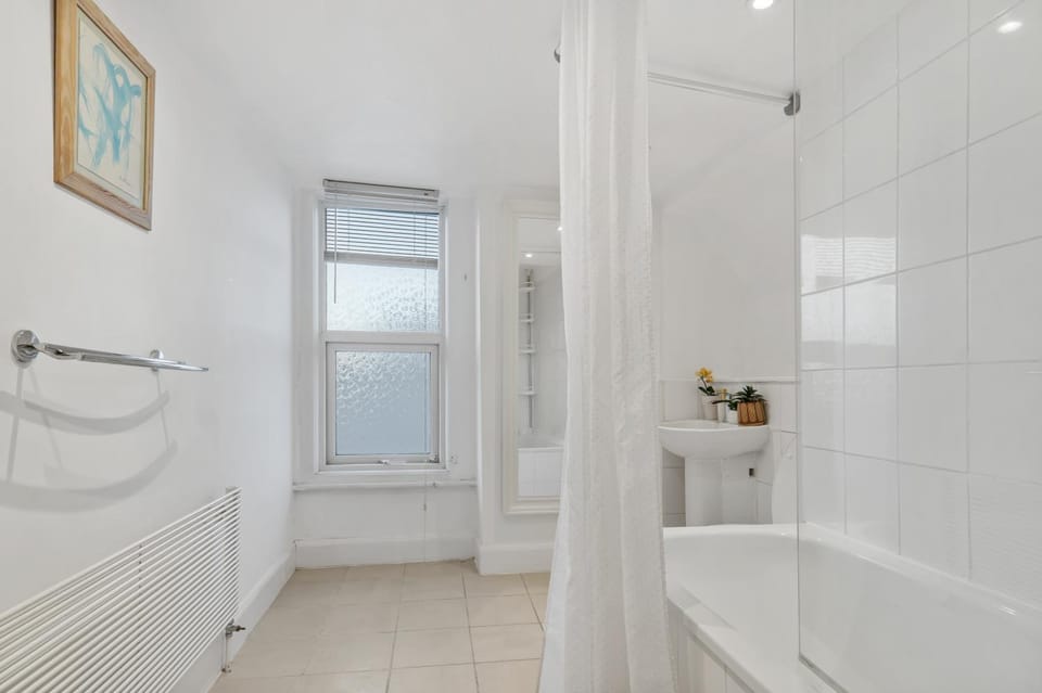 Bathroom, Bath