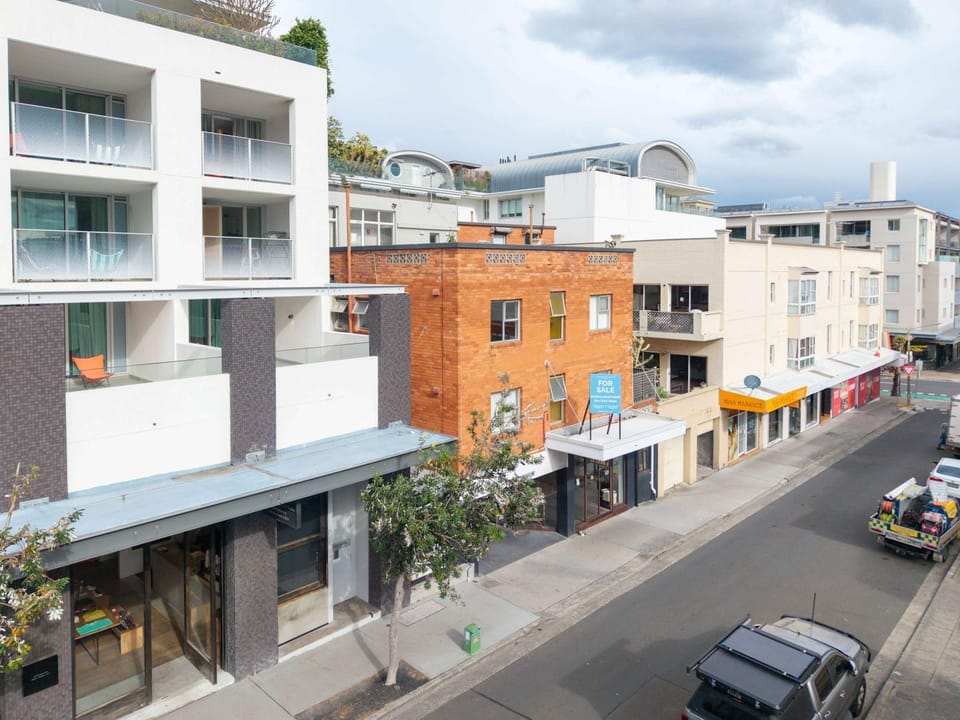 Property building, Street view