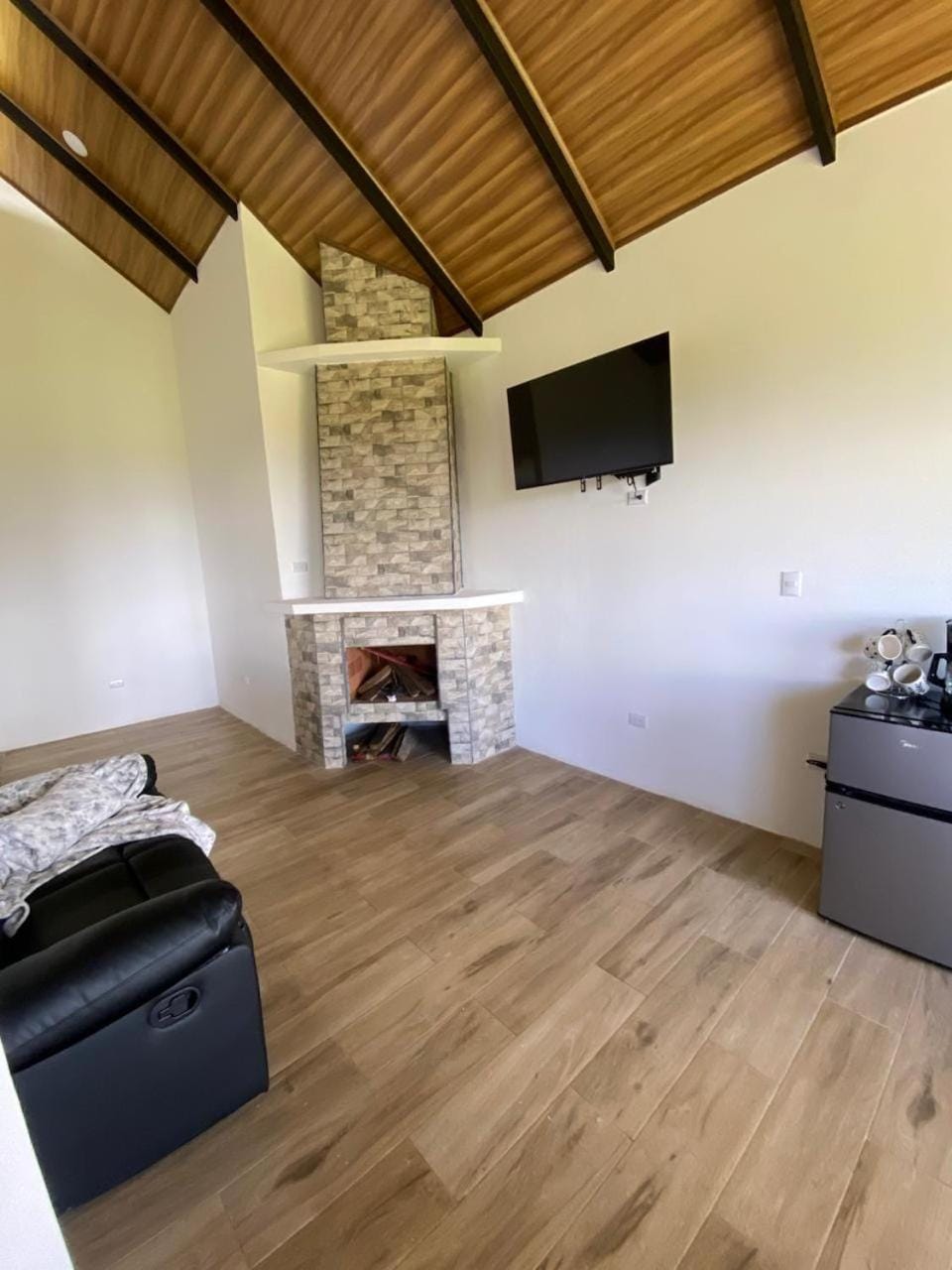 Communal lounge/ TV room, TV and multimedia, Living room