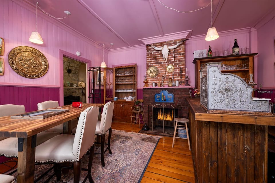 Lounge or bar