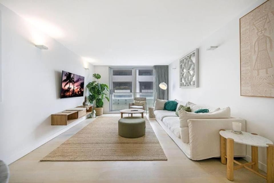 Bondi Vibe Beach Front 2BRD Home Apartment in Sydney