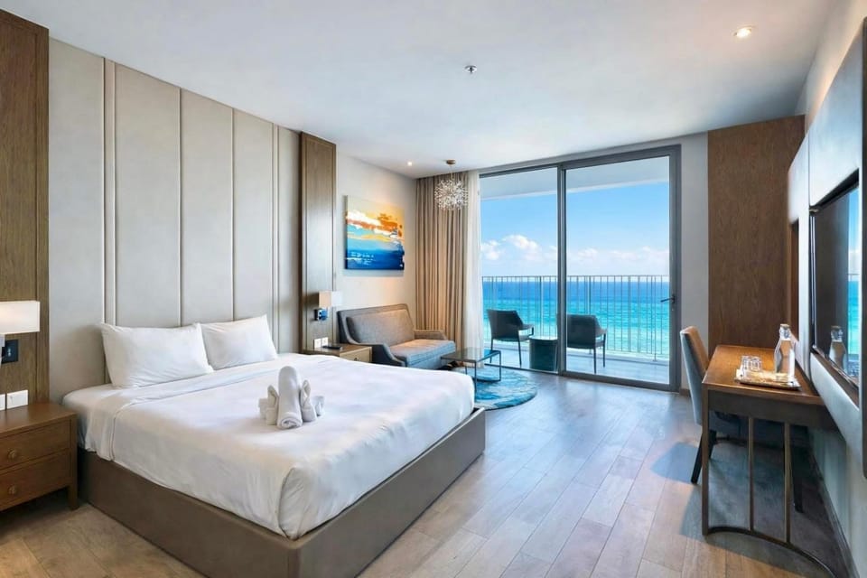 Bed, Natural landscape, TV and multimedia, Photo of the whole room, Bedroom, Sea view