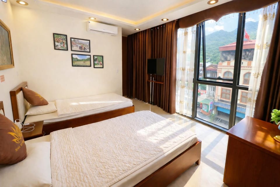 Bed, Balcony/Terrace, Bedroom, air conditioner