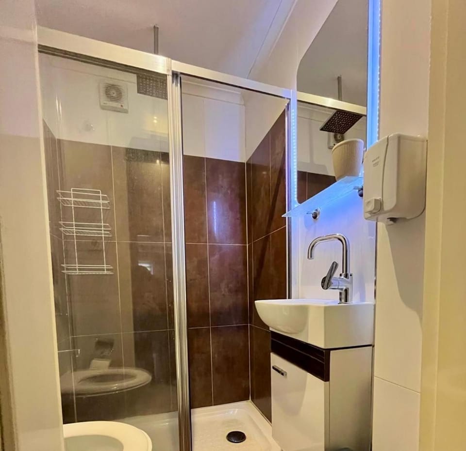 Kızılay Shopping Mall Luxury Apartment Metro 1 min Self Check-In Apartment in Ankara