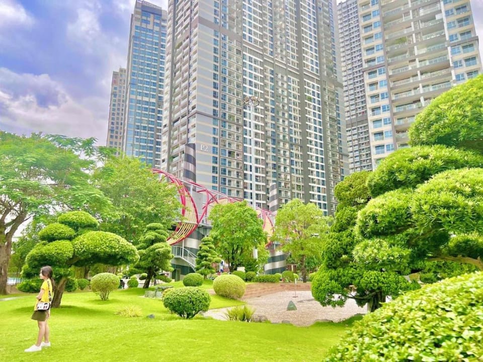 Share 1 phòng ngủ view sông siêu đẹp bên cạnh Lanmark 81 -chỉ nhận khách nữ Bed and Breakfast in Ho Chi Minh City