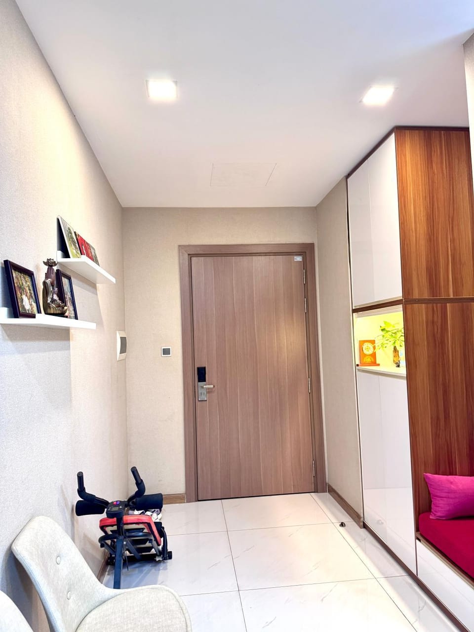 Share 1 phòng ngủ view sông siêu đẹp bên cạnh Lanmark 81 -chỉ nhận khách nữ Bed and Breakfast in Ho Chi Minh City