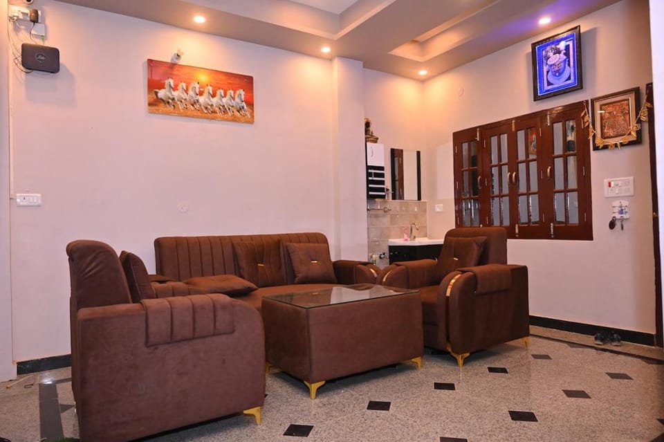 Rudraksh Homestay 2BHK, 10 Mins to Ram Mandir Apartment in Uttar Pradesh