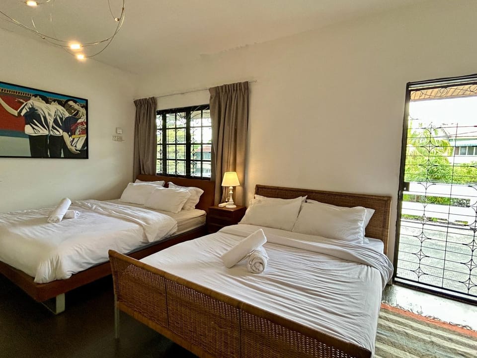 Cozy Family Homestay 2BR with Balcony in Shared Bungalow SS2 PJ New Vacation rental in Petaling Jaya