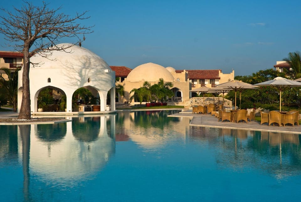 Property building, Swimming pool