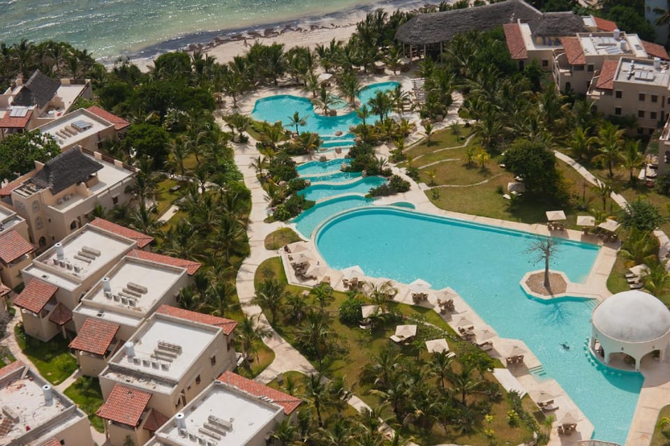 Day, Bird's eye view, Bird's eye view, Beach, Pool view, Swimming pool