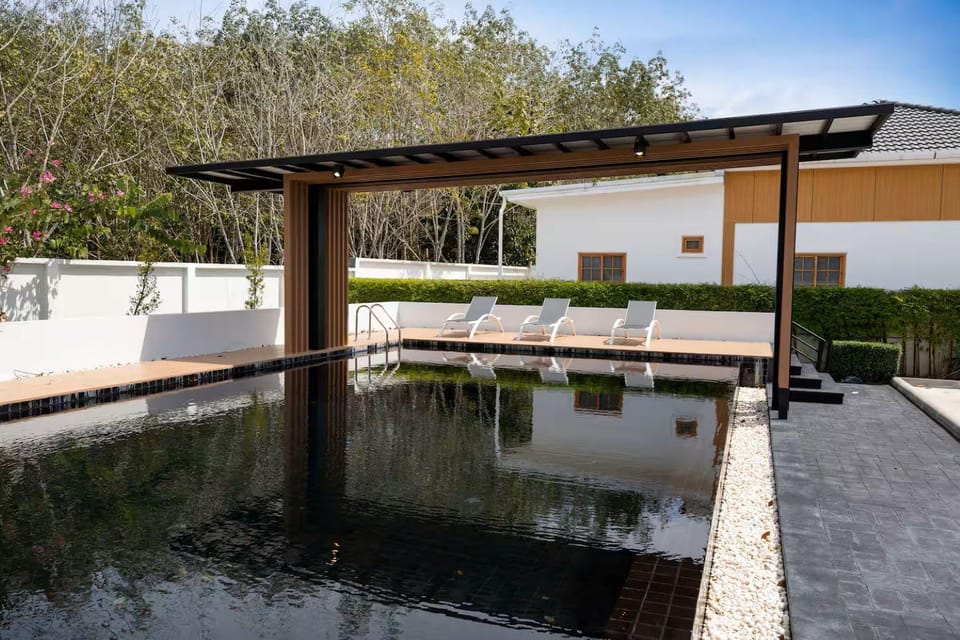 Property building, Swimming pool, Swimming pool, sunbed