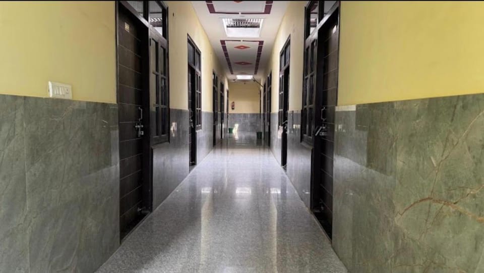 Hotel Cloud inn Hotel in Lucknow
