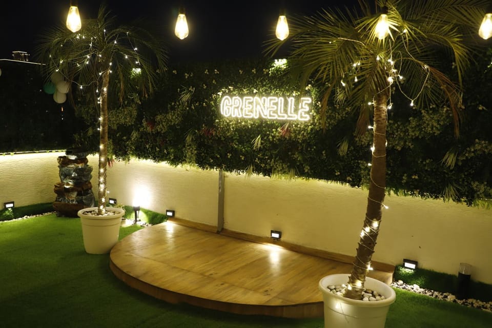 Night, Garden view