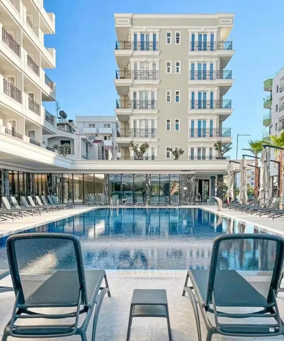 Luxury 1BR Apartment Apartment in Tirana County, Albania