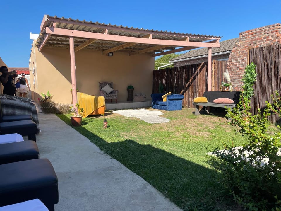 Zambata Self Catering Bed and Breakfast in Port Elizabeth