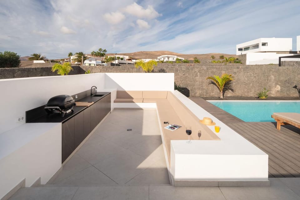 CRISTELLE by Buenavilla Villa in Puerto Calero