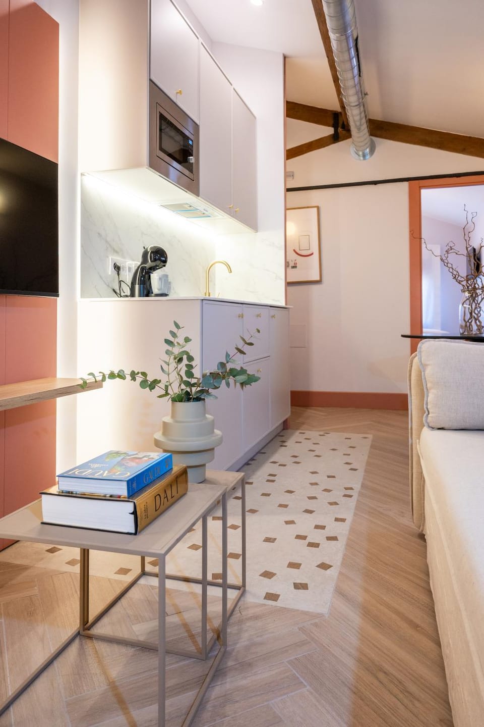 Kitchen or kitchenette