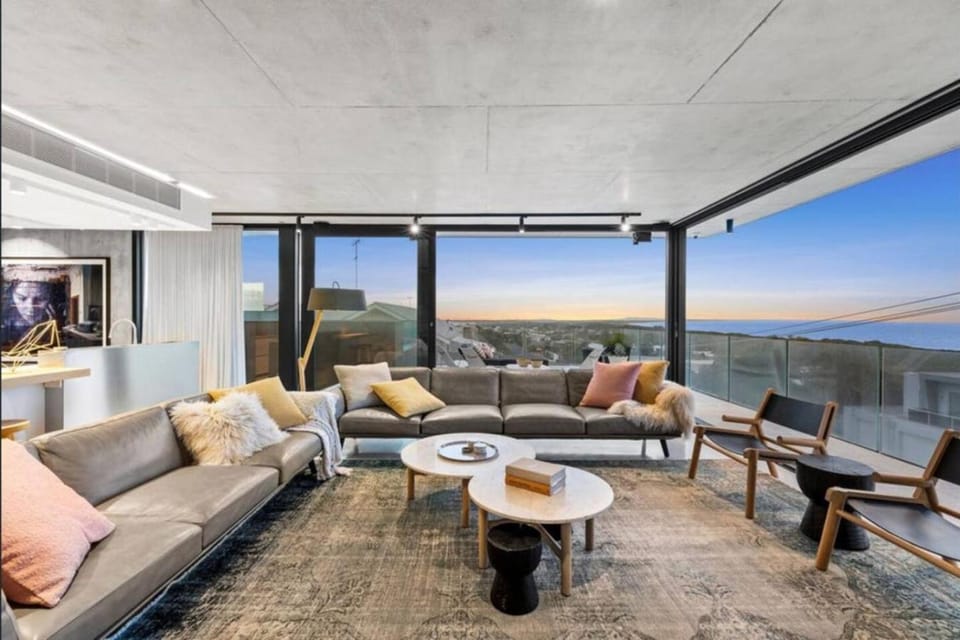 Luxury Coastal Escape pool, sauna, cinema, views House in Ocean Grove