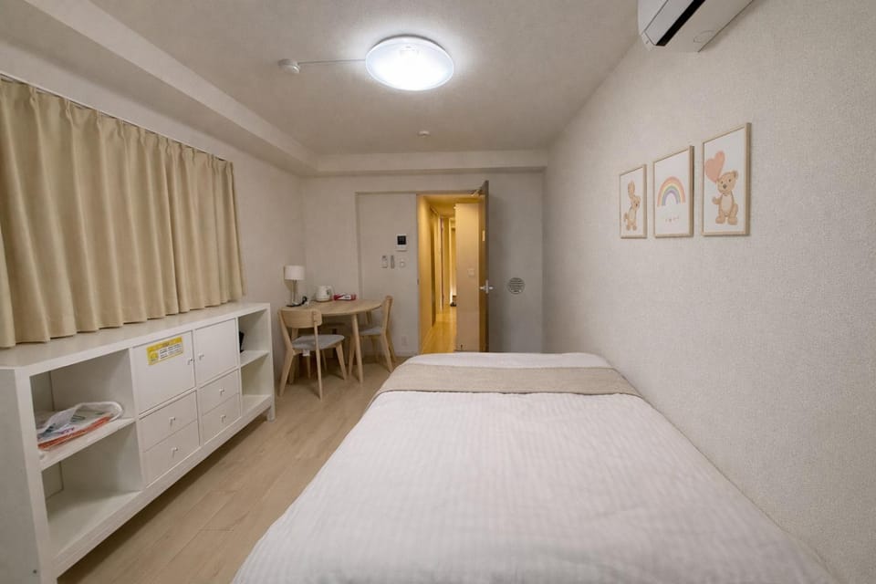Bed, Photo of the whole room
