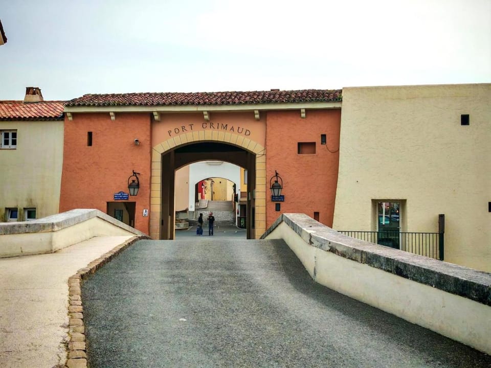Confort et charme près des canaux de Port Grimaud Apartment in Grimaud