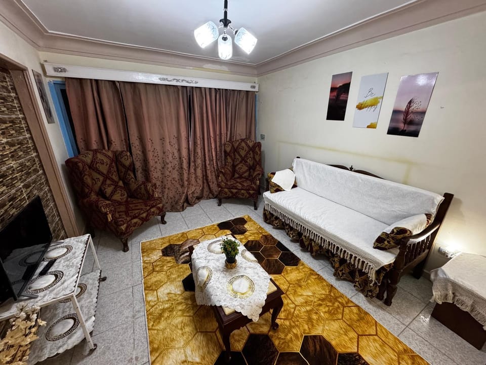 Sea View Two Bedroom Apartment غرفتين نوم سي فيو مباشر Apartment in Alexandria