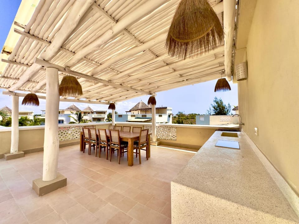 Balcony/Terrace, Dining area