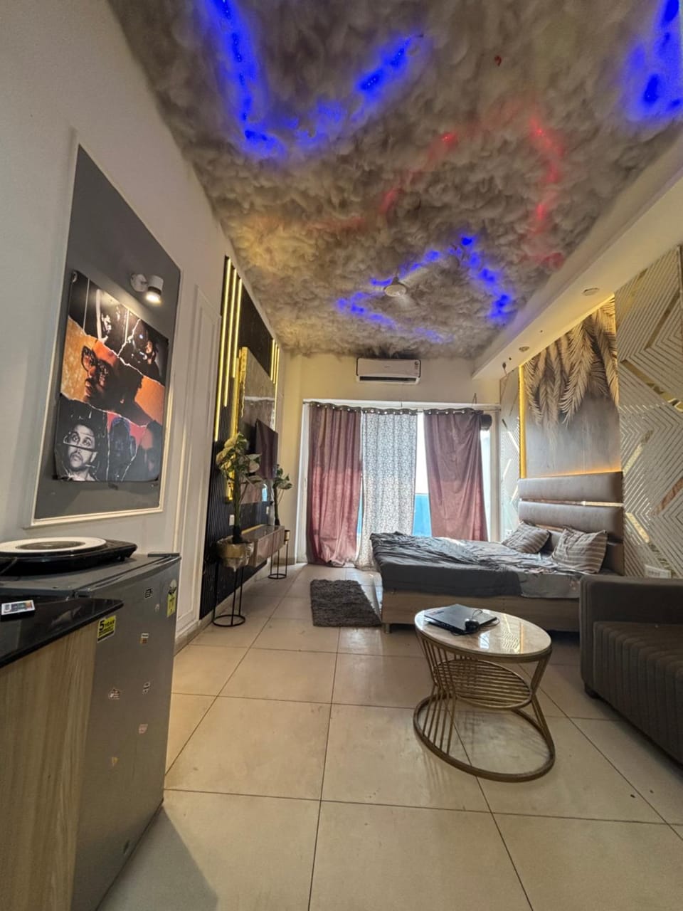 Richard clarkson Apartment in Noida