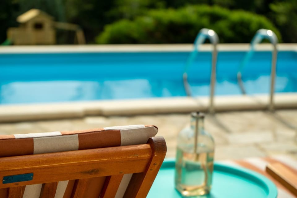 Pool view, Swimming pool, sunbed