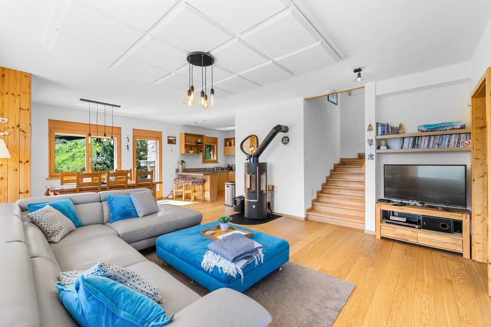 Communal lounge/ TV room, Living room