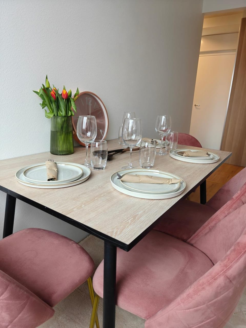 Modern and beautiful two-bedroom apartment, WiFi and parking Apartment in Uusimaa