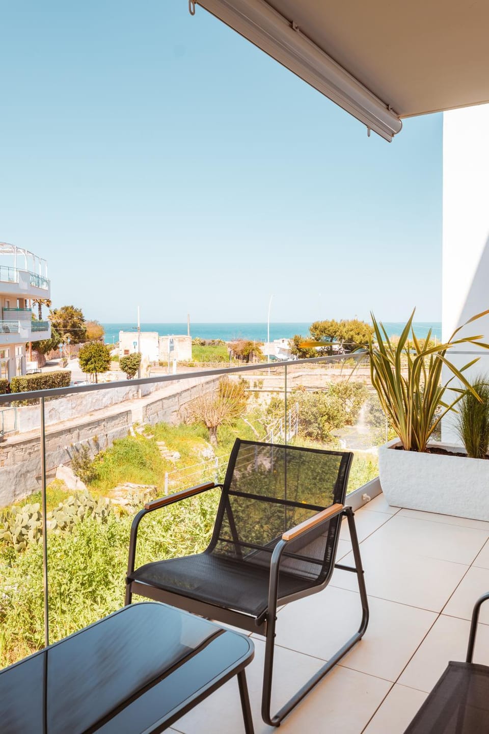 Patio, Day, Natural landscape, View (from property/room), Balcony/Terrace, Living room, Seating area, Sea view
