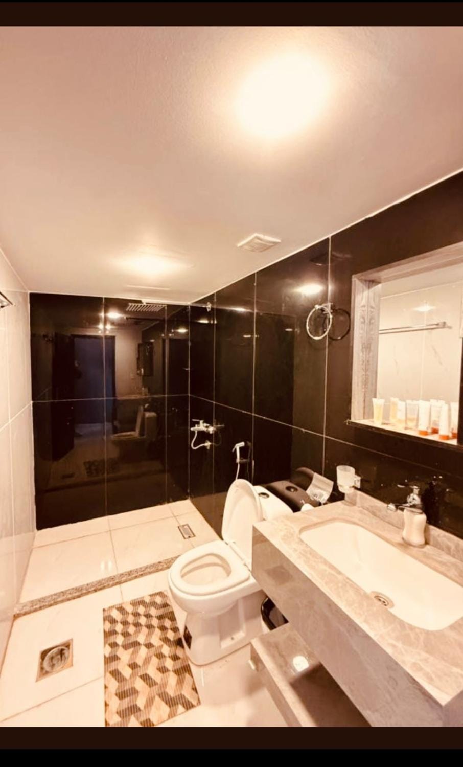 Shower, Bathroom, Bath, towels