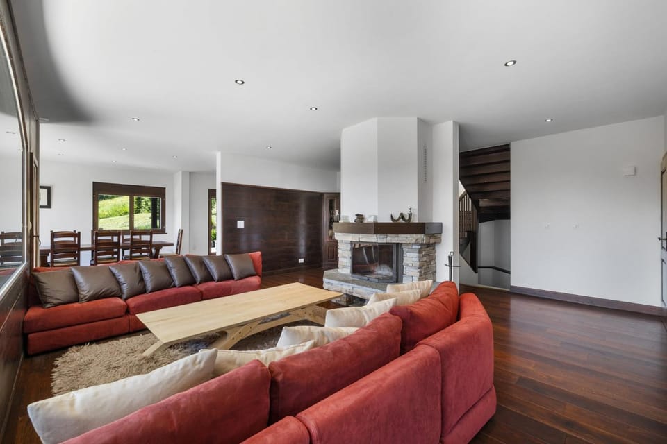 Communal lounge/ TV room, Living room
