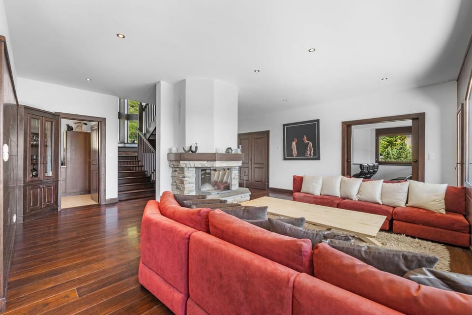 Communal lounge/ TV room, Living room