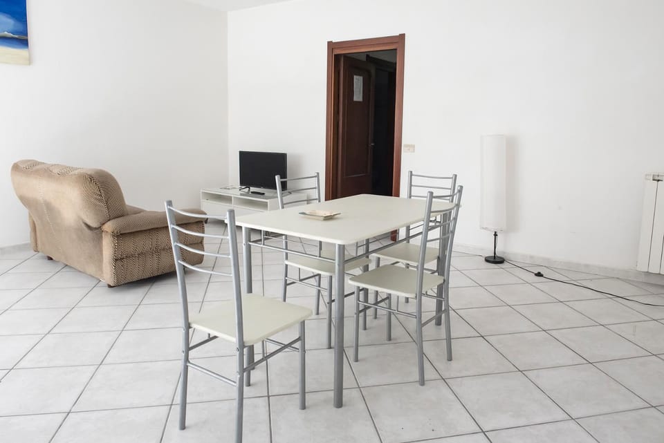 N202 - Numana, ampio bilocale con portico Apartment in Numana