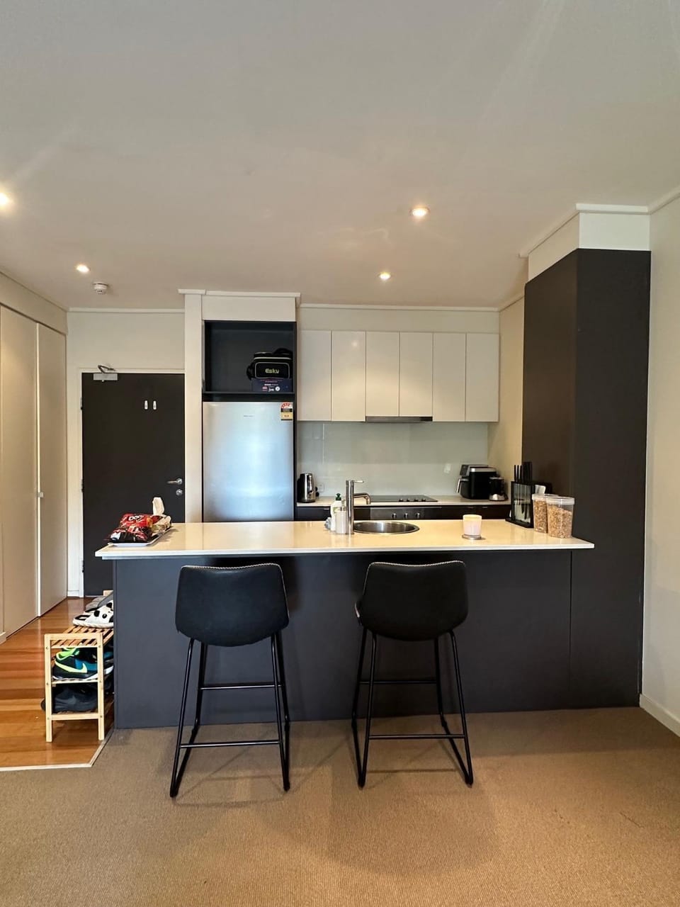A cozy room with ensuite in Glen Waverley, in a shared 2-bedroom apartment Apartment in Glen Waverley