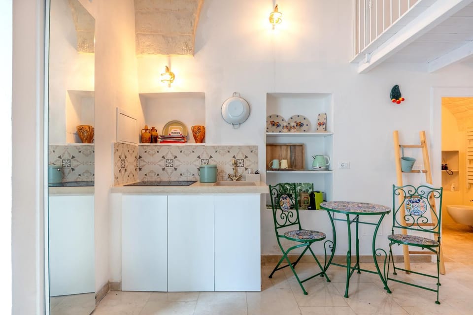 Property building, Kitchen or kitchenette, Living room