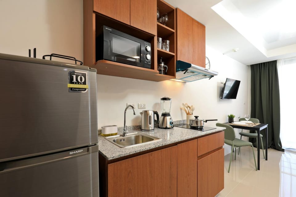 TV and multimedia, Kitchen or kitchenette, Dining area
