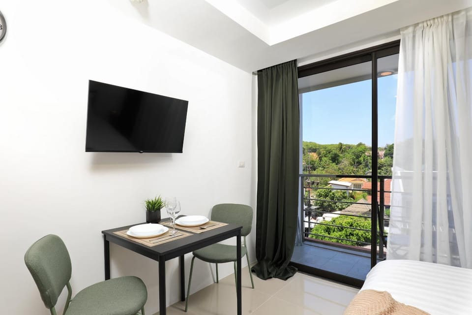 Day, View (from property/room), Living room, Seating area