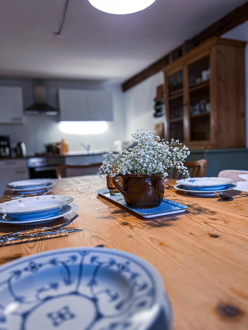 Kitchen or kitchenette, Dining area