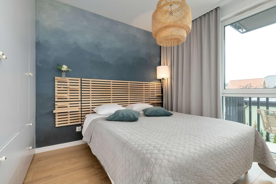 Bed, Photo of the whole room, towels
