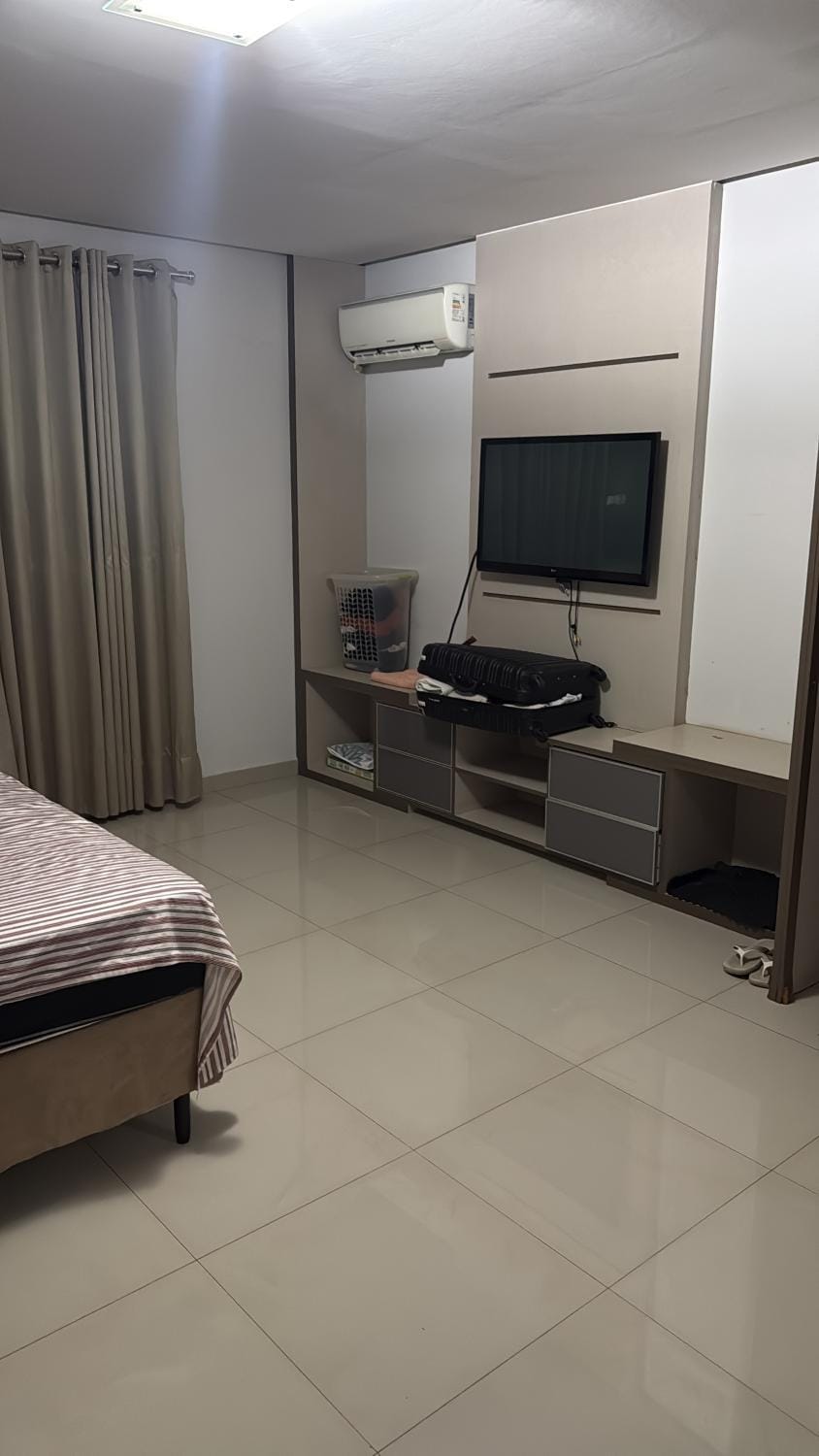 Sobrado MotoGp Premium com traslado e atendimento completo aos hóspedes House in Goiania