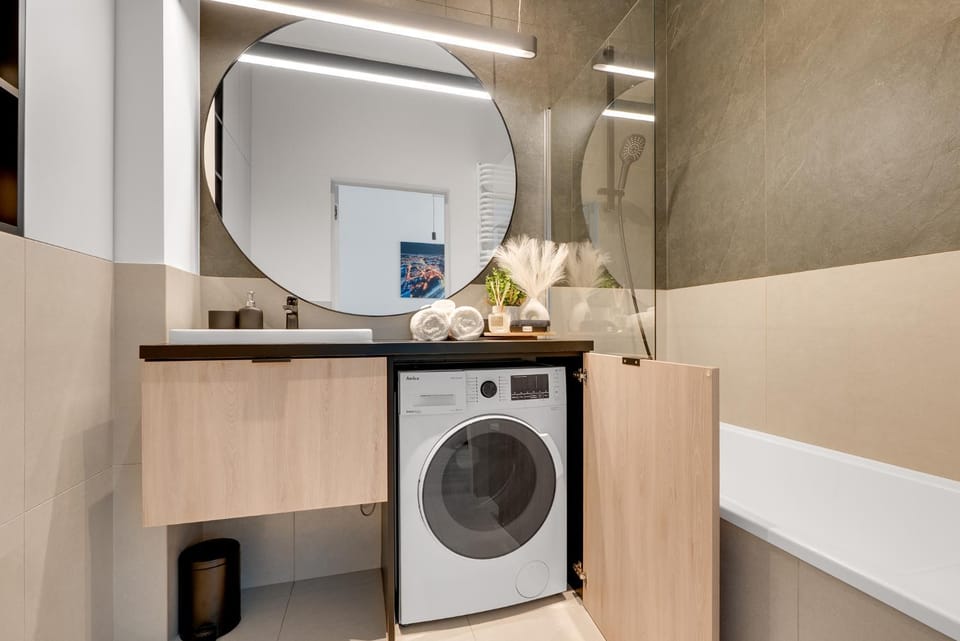 Shower, Bath, towels, laundry, washing machine
