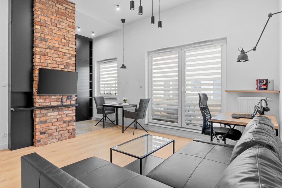 TV and multimedia, Living room, Dining area
