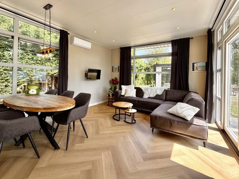 Lodge 45 I 6 persoons chalet in Zennewijnen House in Gelderland, Netherlands