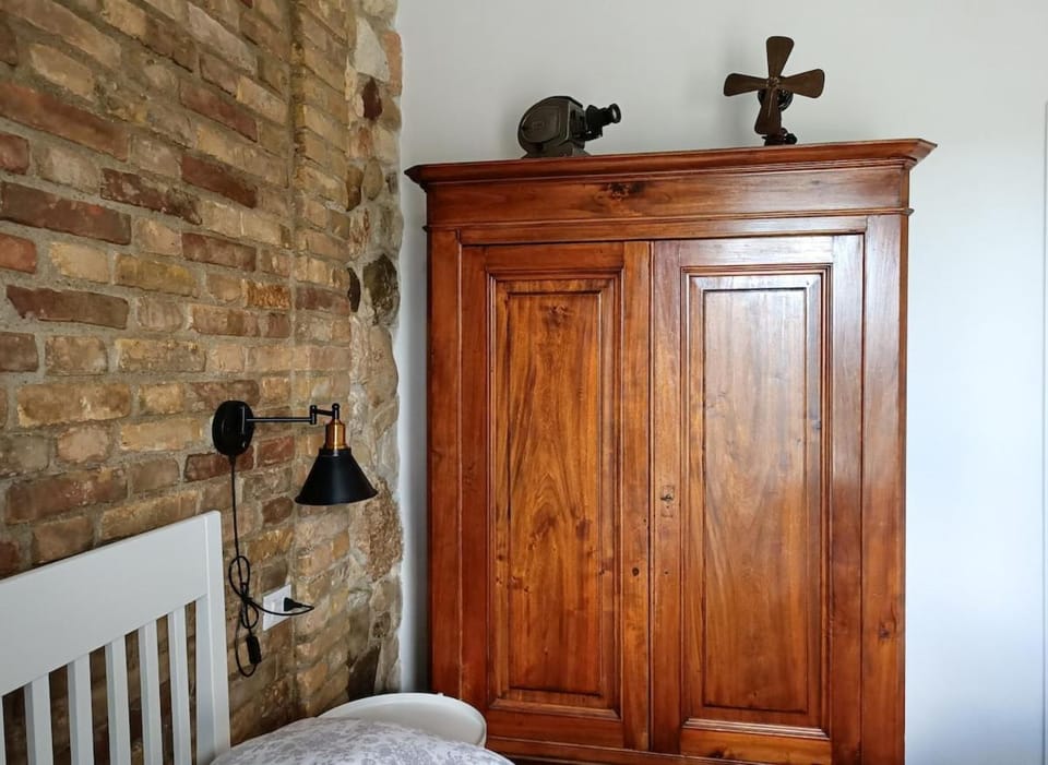 Bedroom, wardrobe