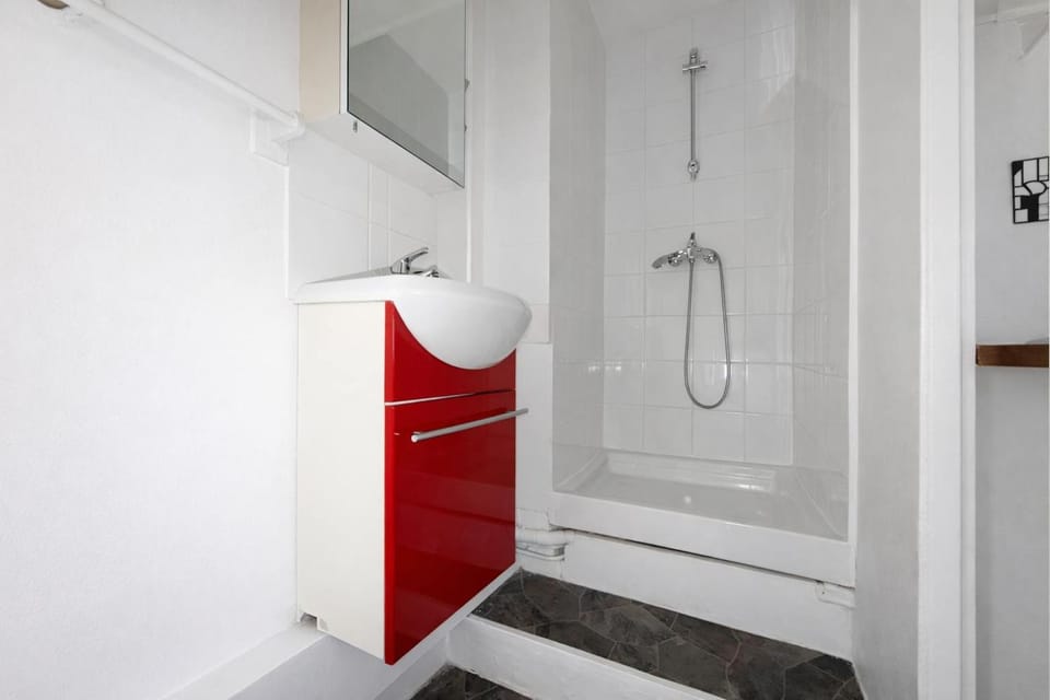 Studio Charmant Paris 15eme Proche Metro Apartment in Paris