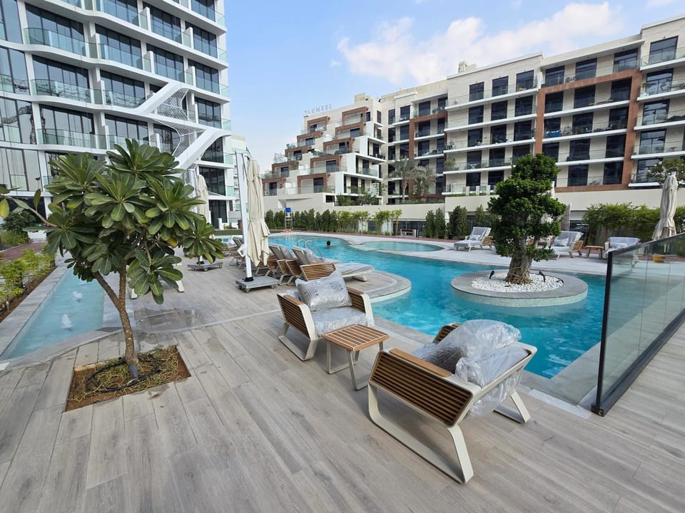 Swimming pool, Swimming pool