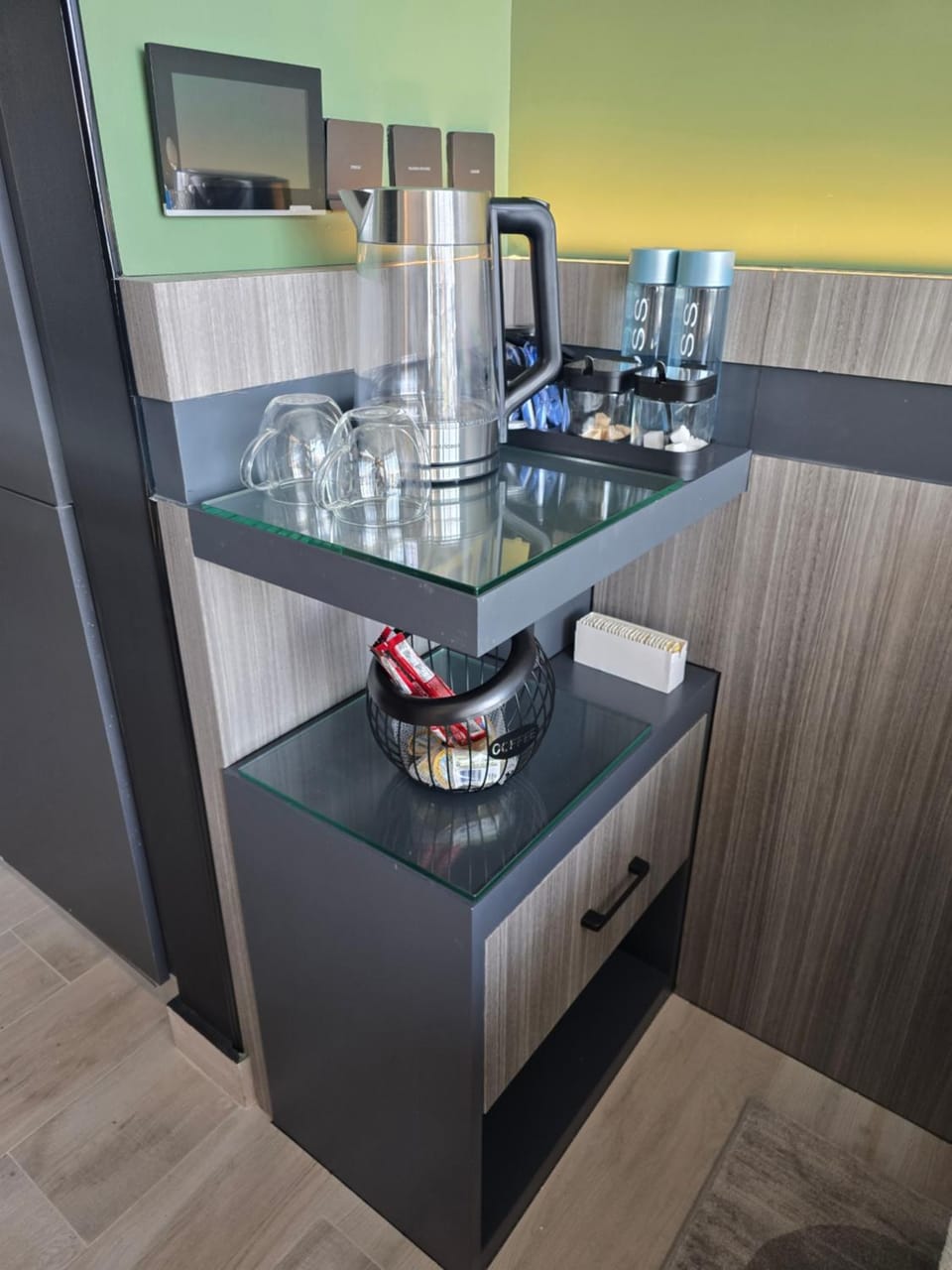 Coffee/tea facilities
